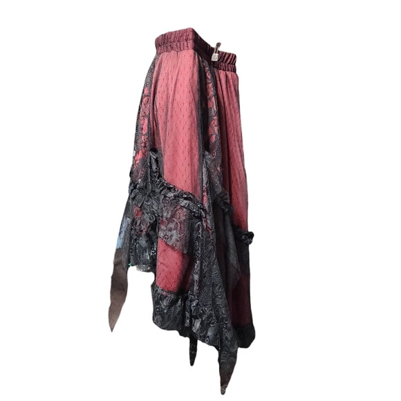 Victorian Gothic Lace Overlay Elastic Waist High Low Skirt - Picture 4 of 15